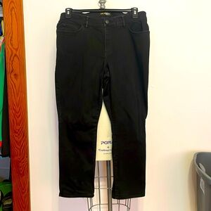 Women’s Black Jeans Lee Sz 16 Short.